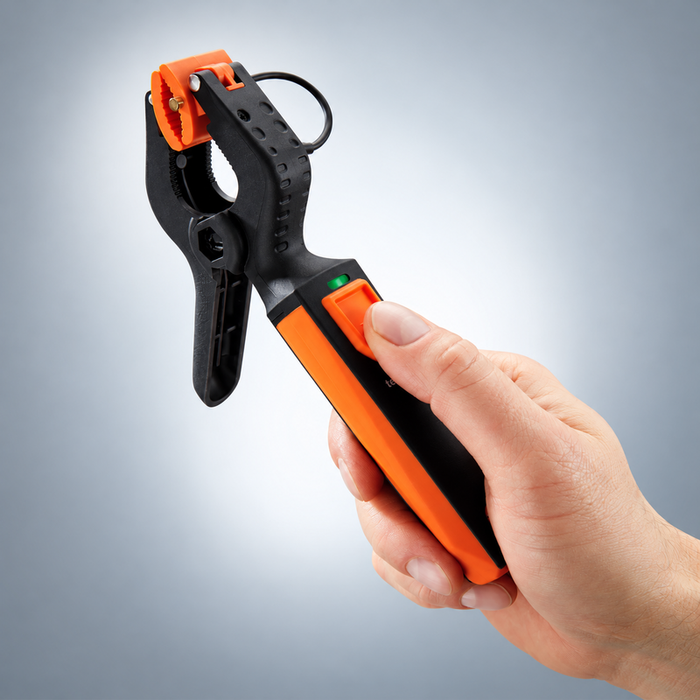 Testo 115i kıskaçlı termometrenin elde kullanım görünümü